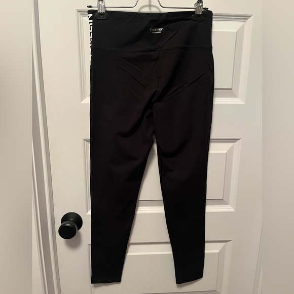 CALVIN KLEIN Performance Activewear Leggings / Yoga Pants (Black and White) - Picture 3 of 5